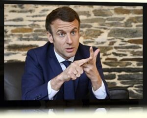"Je veux que les retraités vivent mieux", assure Emmanuel Macron sur TF1
