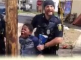 Un enfant américain noir de 8 ans emmené par la police pour un paquet de chips volé