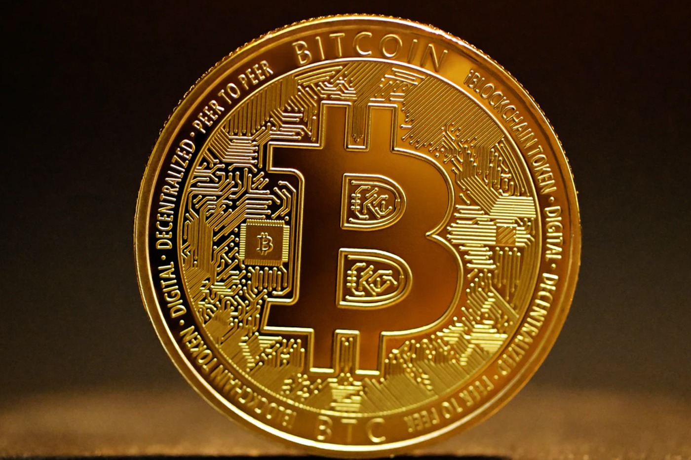 Le Bitcoin Atteindrait Les 500 000 Dollars En 2027, Ce Milliardaire Est ...