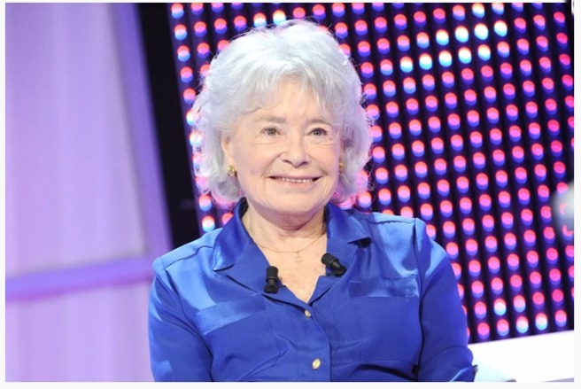 Claude Sarraute a 95 ans : elle “n’entend plus, ne voit plus, ne marche plus” mais s’amuse avec la bande des Grosses Têtes