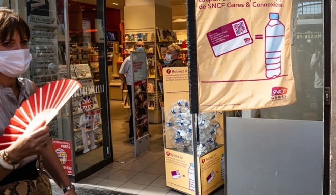 Le gouvernement veut généraliser l’interdiction de la climatisation des magasins portes ouvertes