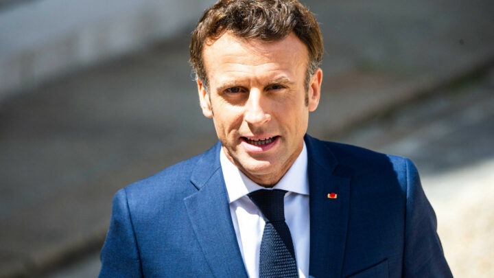 Macron “physiquement et psychologiquement très épuisé”: “Il n’est pas bien en ce moment”