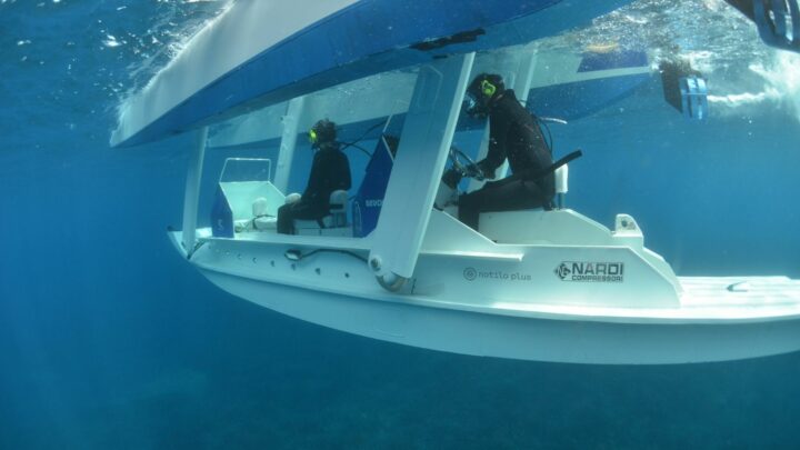 Plus besoin de bouteille : ce bateau plonge sous l’eau et génère son propre oxygène