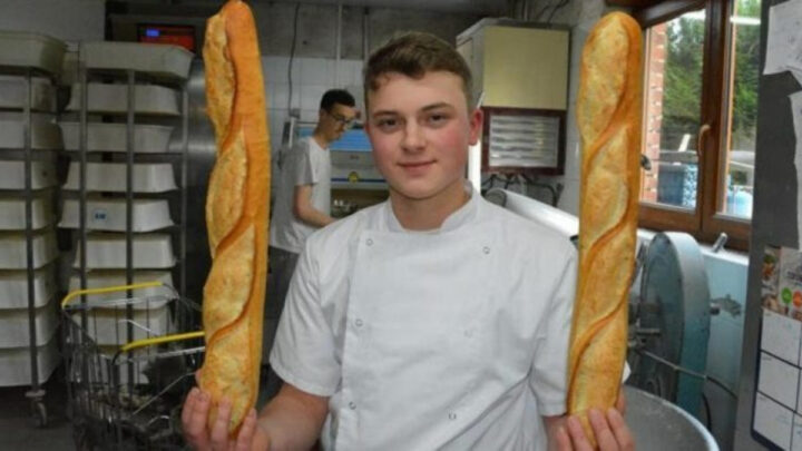 A seulement 19 ans, il rachète la boulangerie de son village et embauche ses parents.