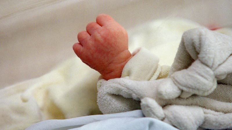 Un bébé laissé 16 heures seul dans son berceau à Montpellier