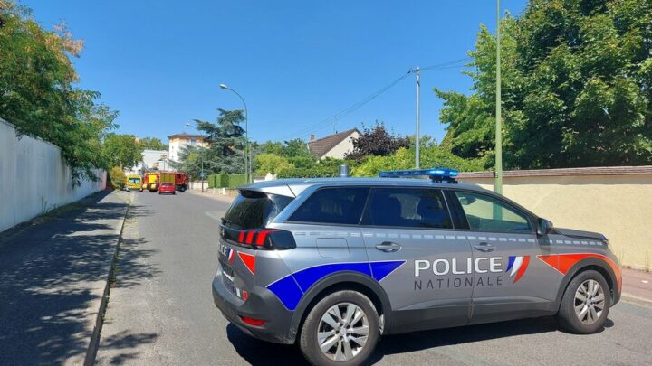 Des enfants retrouvés chez eux ligotés et couverts d’excréments