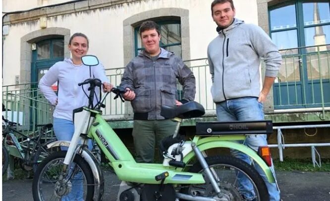 Bretagne : Des vieilles mobs passées à l’électrique pour emmener bosser les jeunes