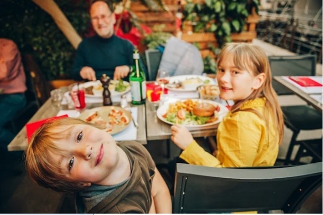 Ce restaurant vous fait payer une amende… si vos enfants sont trop bruyants !