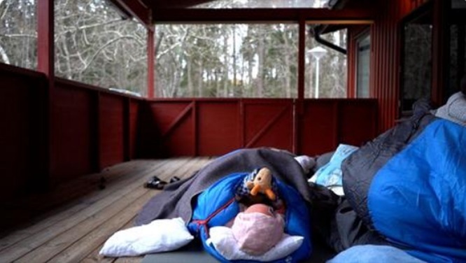 VIDÉO | En Suède, les bébés font la sieste en extérieur (même s’il fait 0°)
