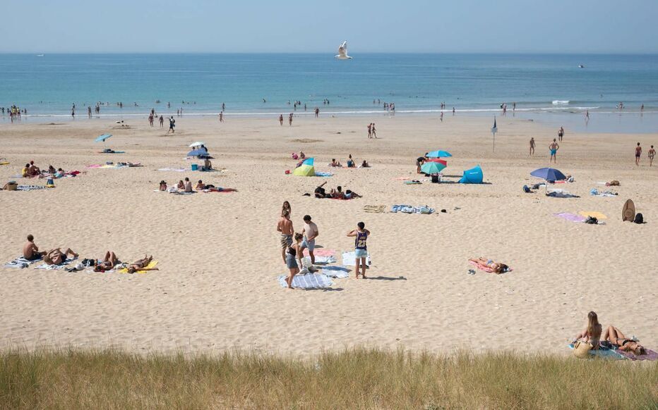 Faire pipi dans la mer peut coûter 750 € d’amende sur cette plage d’Espagne