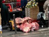 Hygiène boucheries La viande à même le sol": des boucheries du nord de Paris épinglées pour manque d'hygiène.