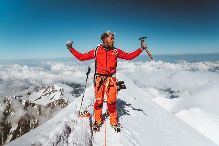 Inoxtag accomplit l’impossible et atteint le sommet de l’Everest !