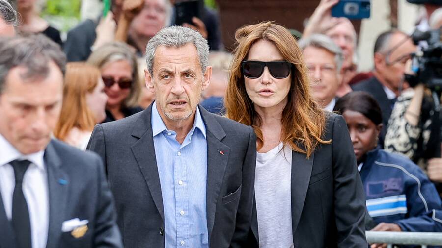 Nicolas Sarkozy et sa femme Carla Bruni Arrivées aux obsèques Françoise Hardy 